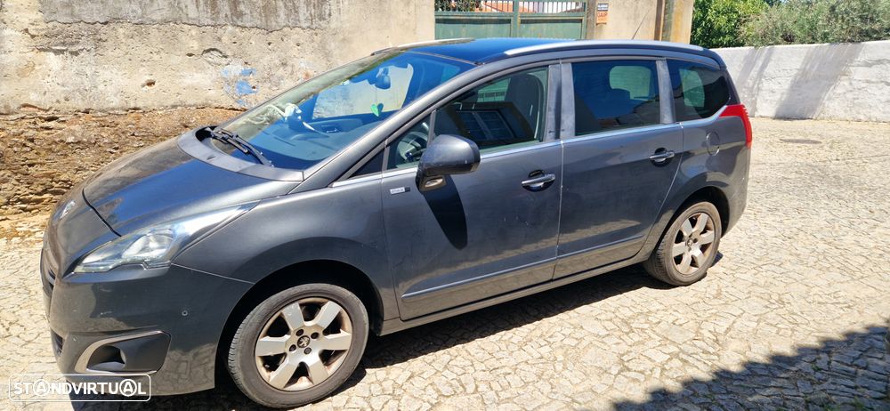 Peugeot 5008 1.6 BlueHDi Style - 1