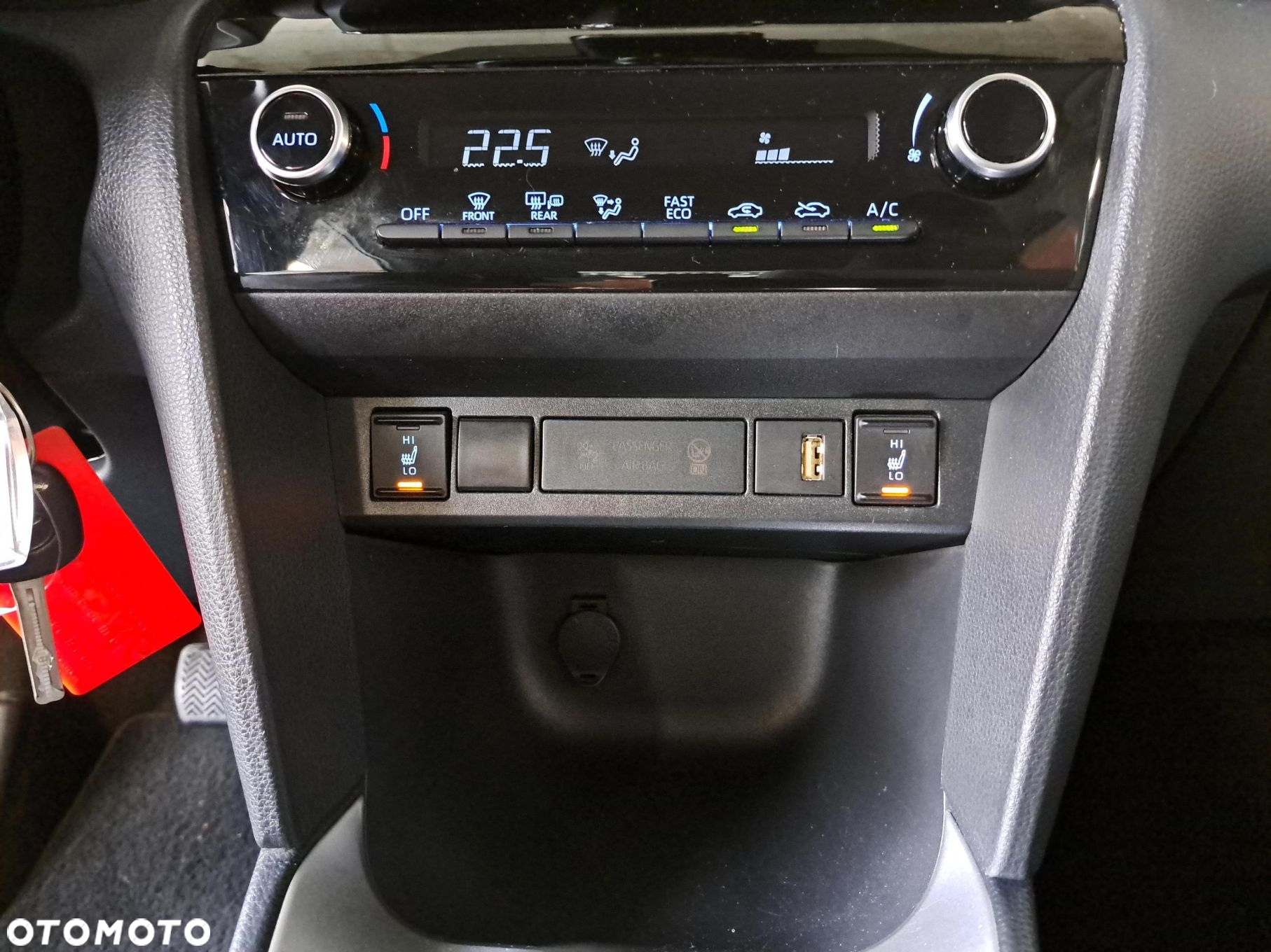 Toyota Yaris Cross - 24
