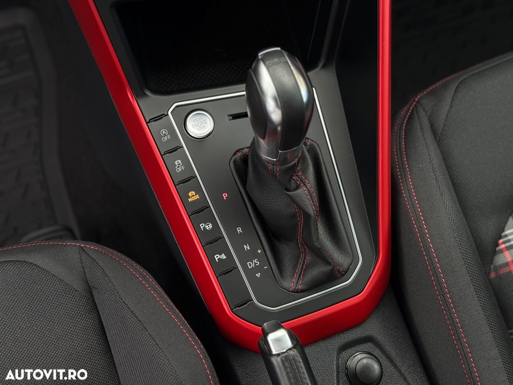 Volkswagen Polo 2.0 TSI DSG GTI - 16