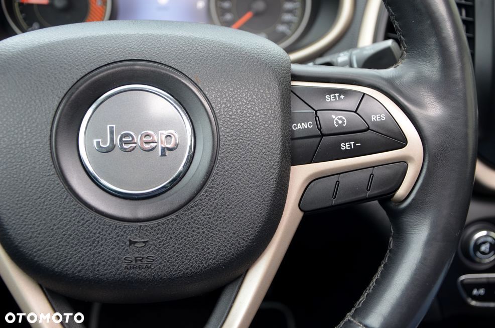 Jeep Cherokee 2.0 MJD Active Drive II Limited - 23