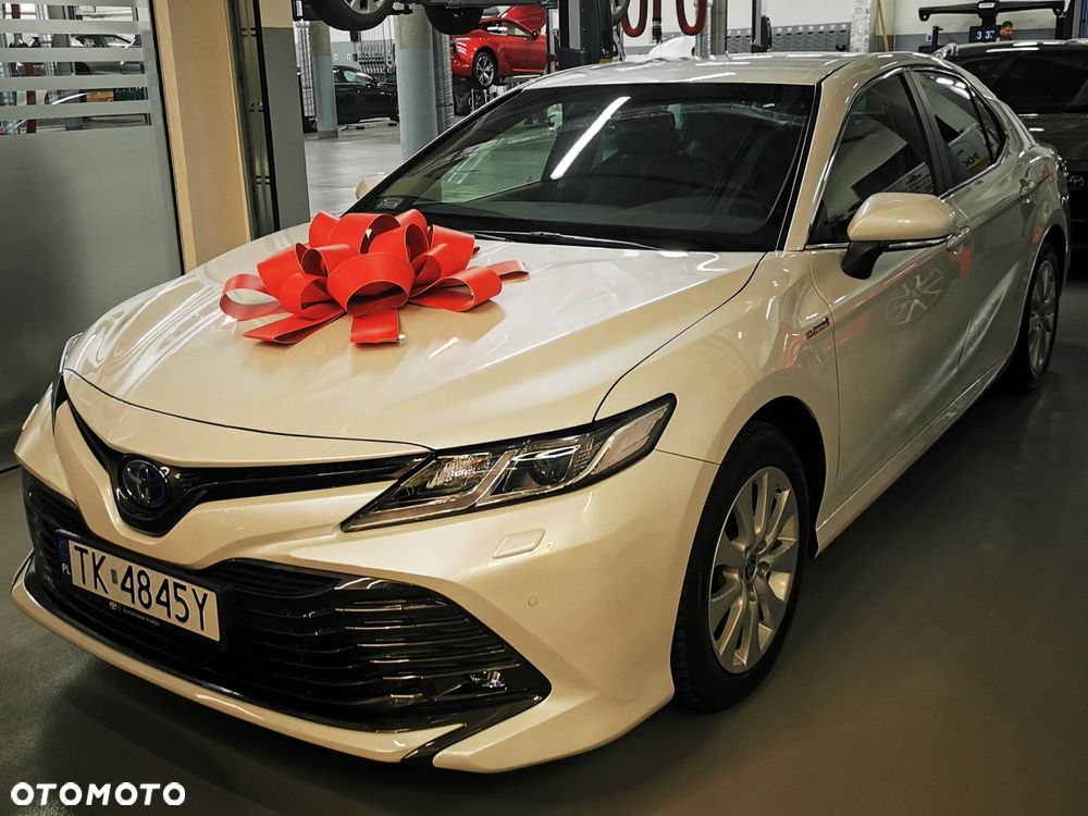 Toyota Camry Business Edition - 1