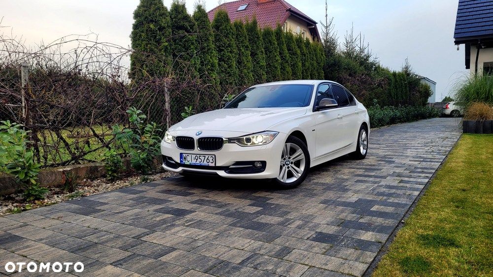BMW Seria 3 320d Sport Line - 4
