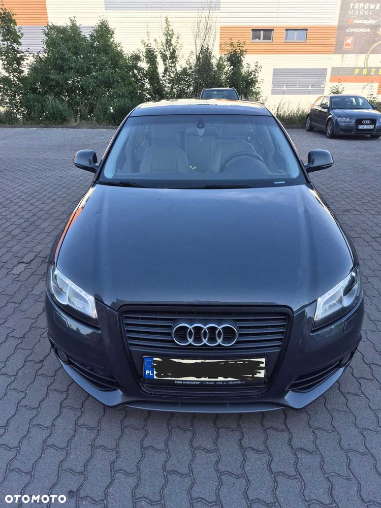 Audi A3 Sportback - 1