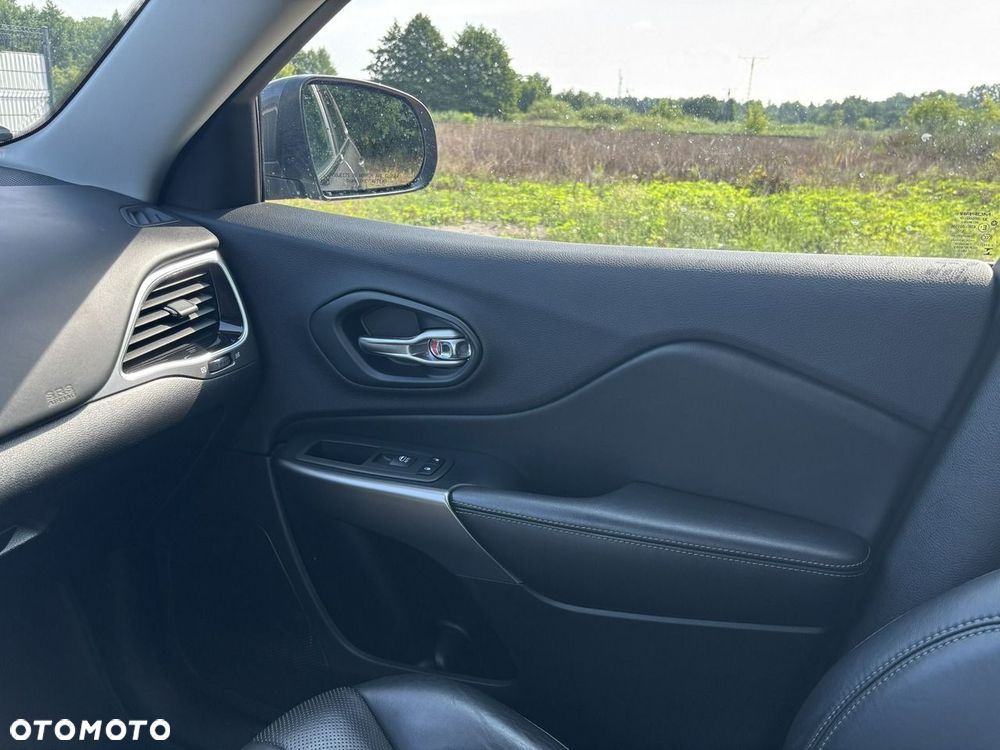 Jeep Cherokee 2.0 T Active Drive I Automatik Overland - 32