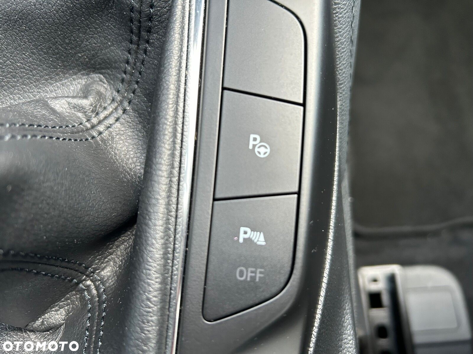 Ford Kuga 1.5 EcoBoost FWD Titanium X - 32