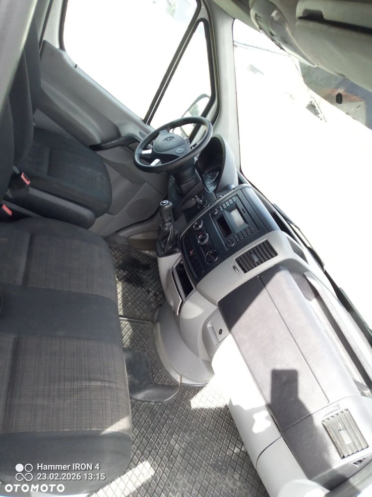 Mercedes-Benz Sprinter - 16