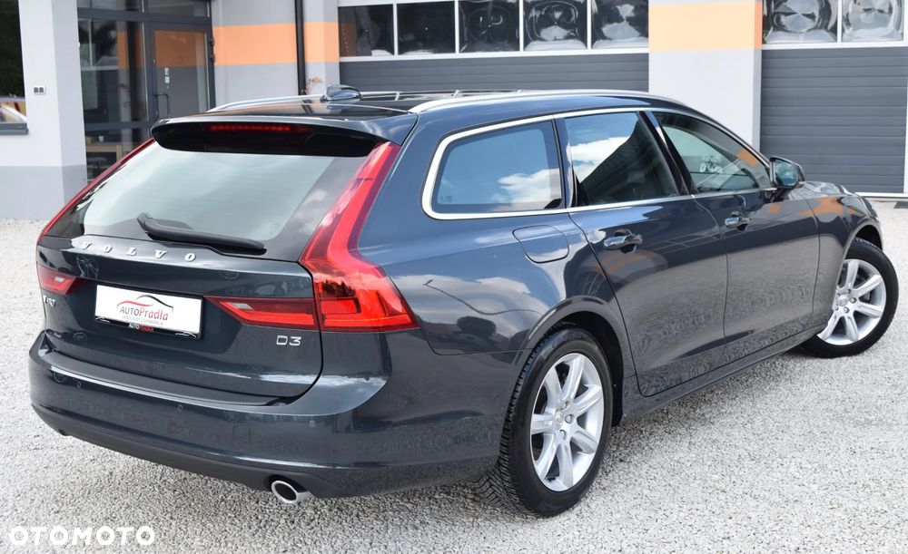 Volvo V90 D3 Momentum Pro - 13