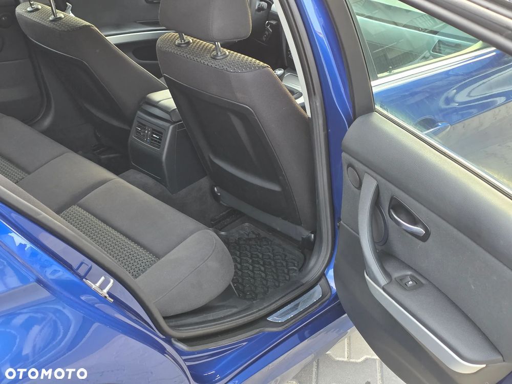 BMW Seria 3 320d - 21