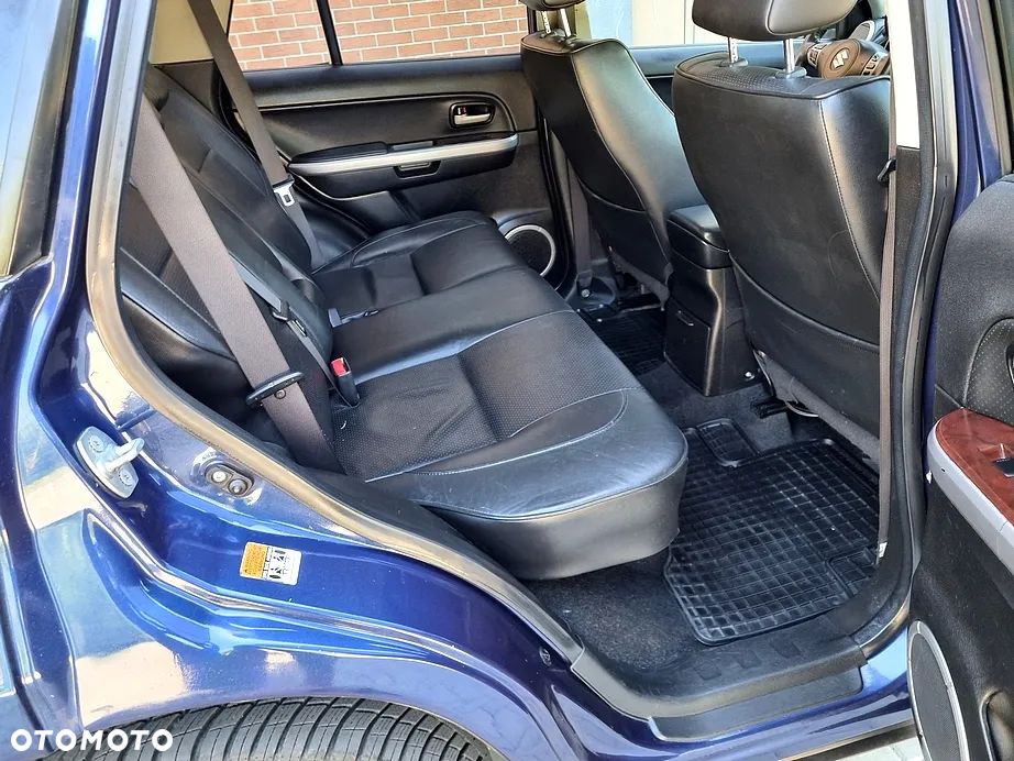 Suzuki Grand Vitara 2.0 Comfort + - 11