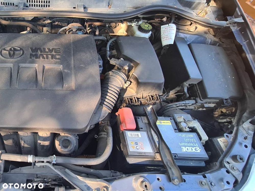 Toyota Auris 1.6 Premium - 17
