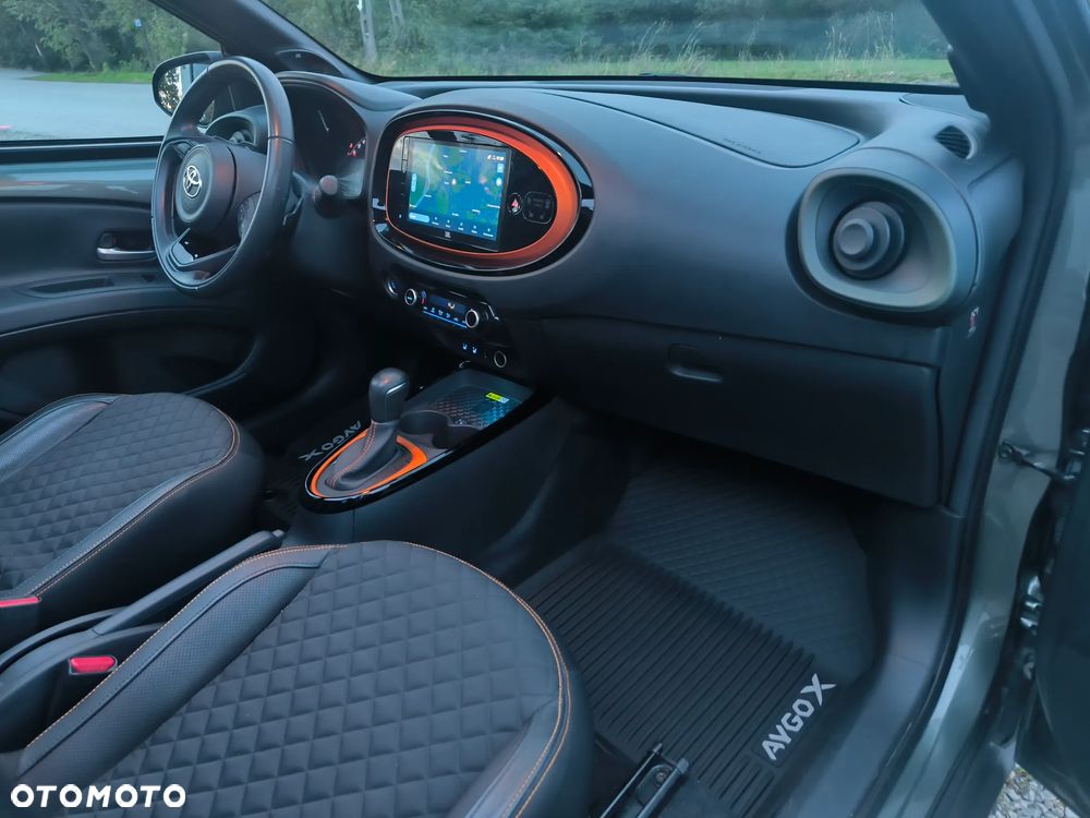 Toyota Aygo X S-CVT Air JBL - 21