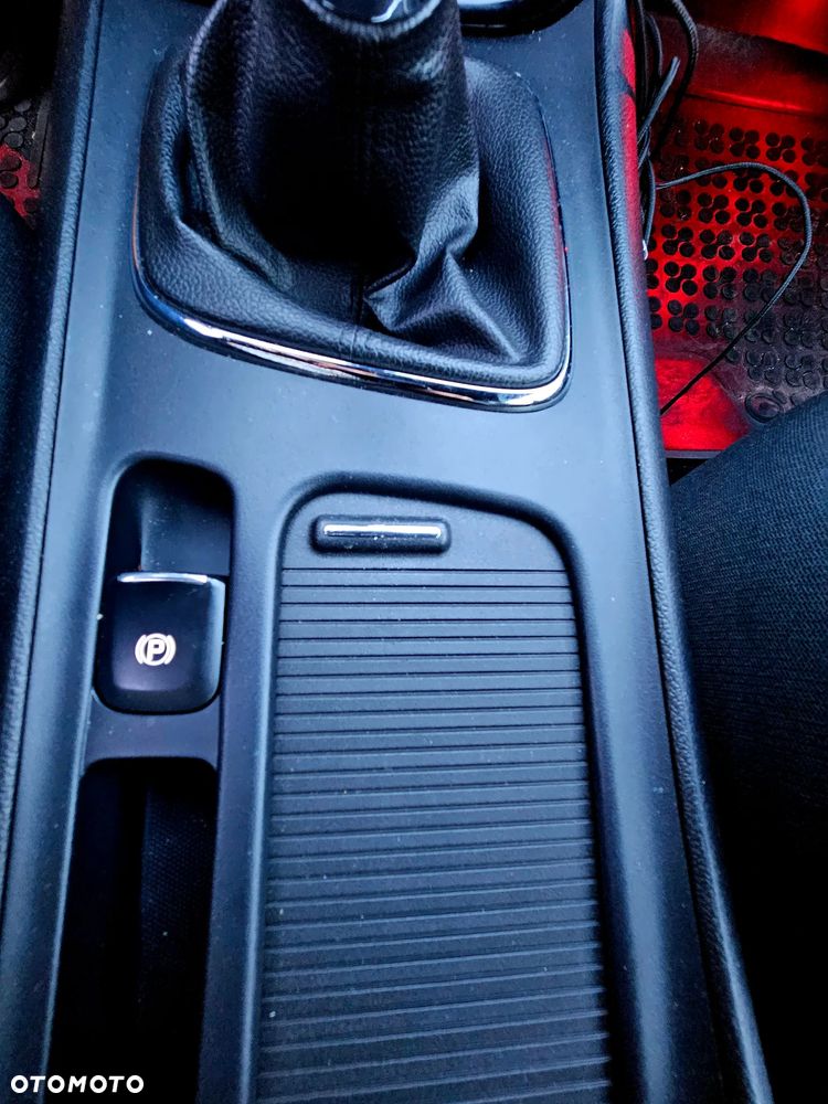 Kia Ceed - 12