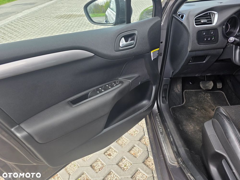 Citroën C4 e-HDi 115 ETG6 Exclusive - 9