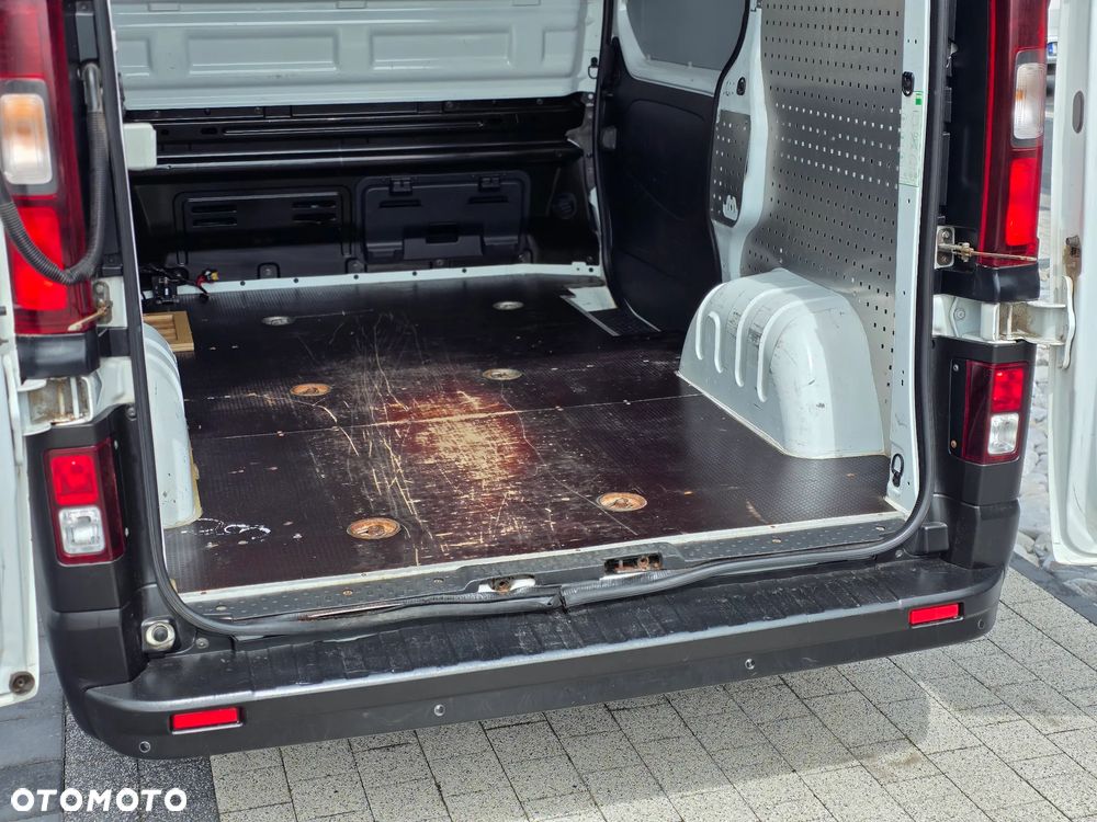 Renault TRAFIC Vivaro WSOKI 1.6dCi Energy L1H2 Pack Clim VAT 1 BEZWYPADKOWY z Polskiego Salonu Serwisowany Zadbany Egzemplarz - 22