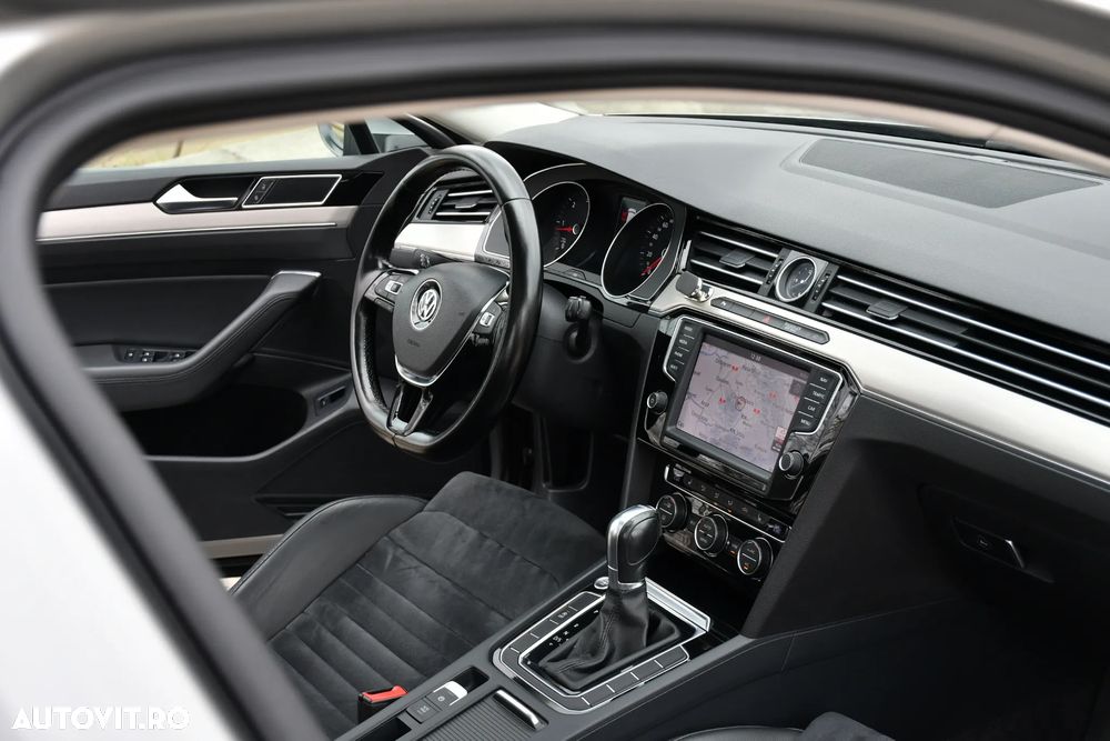Volkswagen Passat 1.6 TDI SCR DSG Comfortline - 22