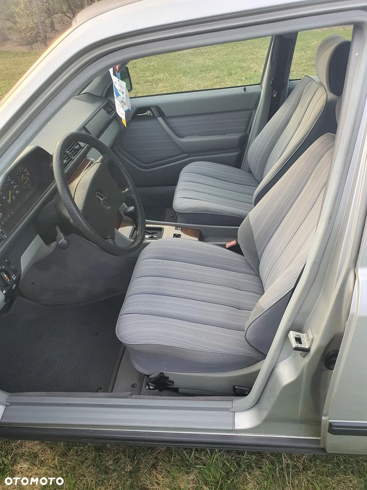 Mercedes-Benz W124 (1984-1993) - 16