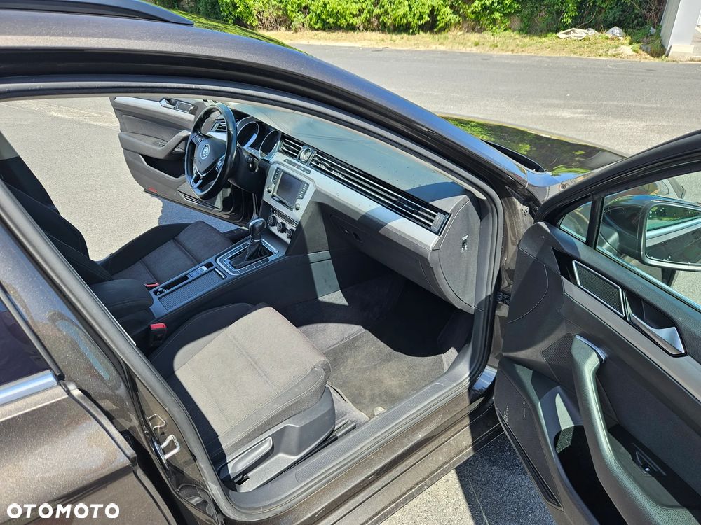 Volkswagen Passat 1.6 TDI (BlueMotion Technology) DSG Comfortline - 14