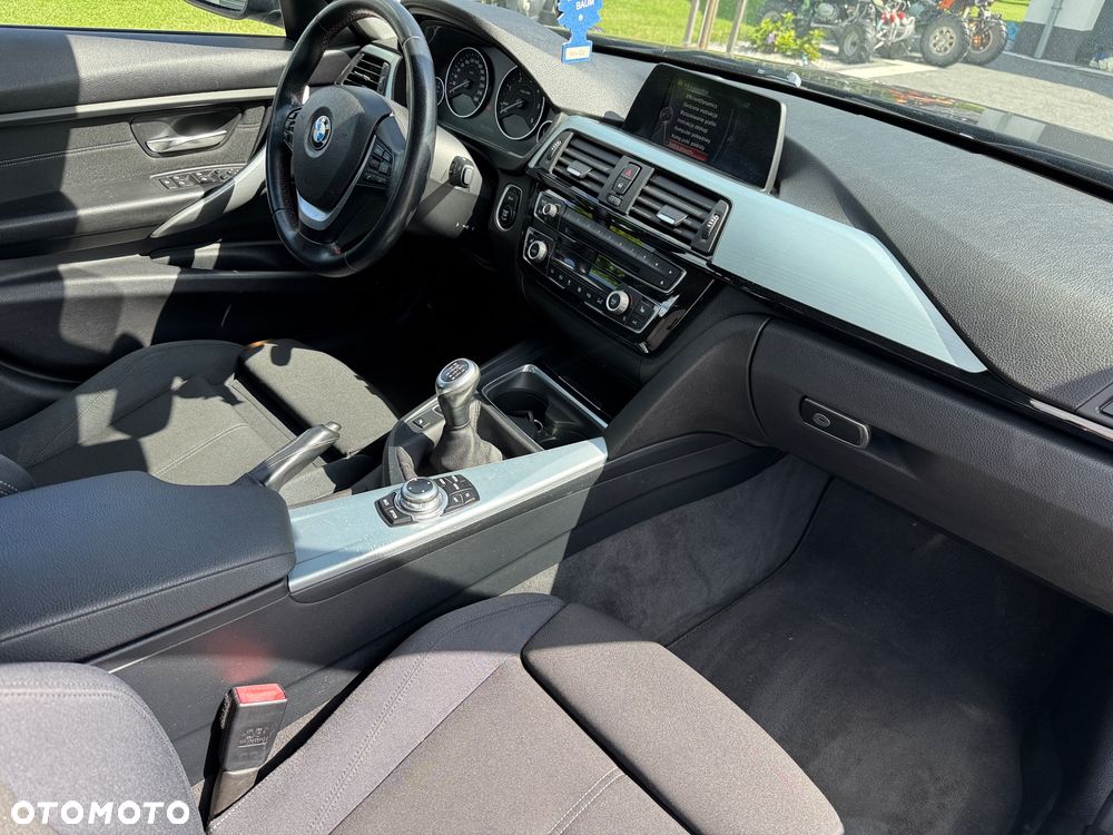 BMW Seria 3 318d Blue Performance Luxury Line - 26