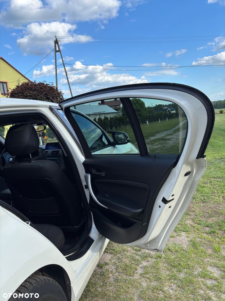 BMW Seria 1 120d xDrive - 10