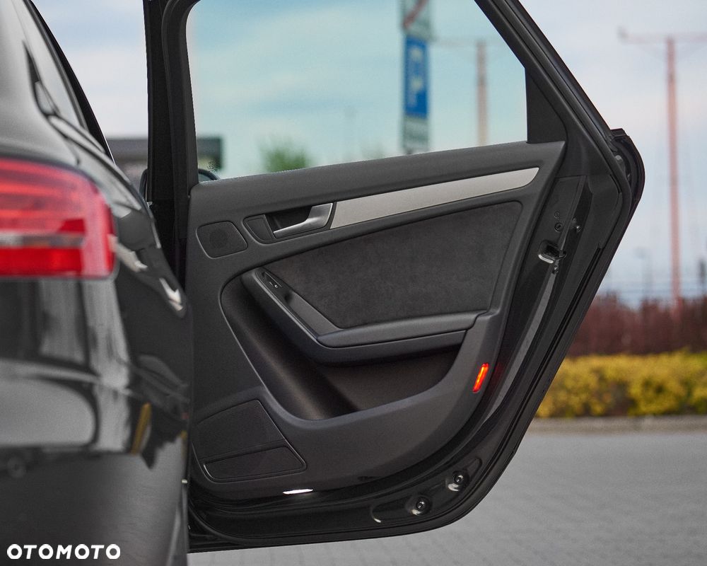 Audi A4 Avant 2.0 TDI - 16