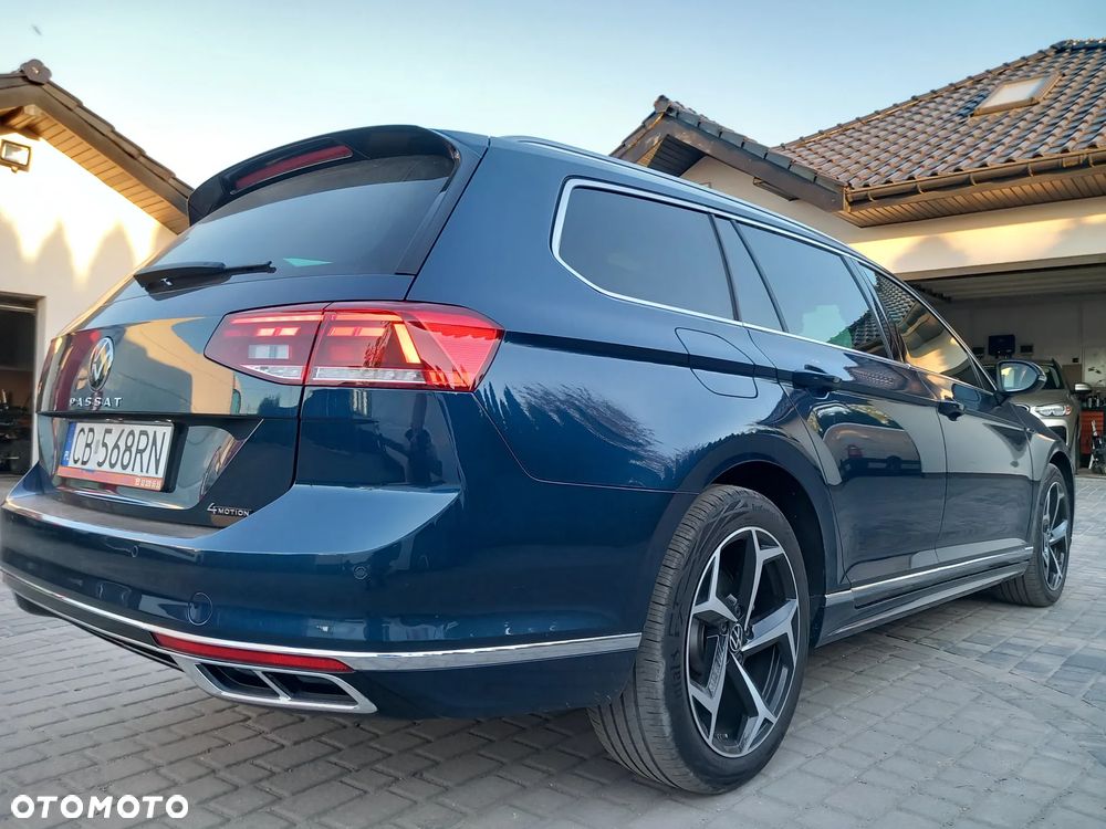 Volkswagen Passat Variant 2.0 TDI SCR DSG 4Motion Business - 3
