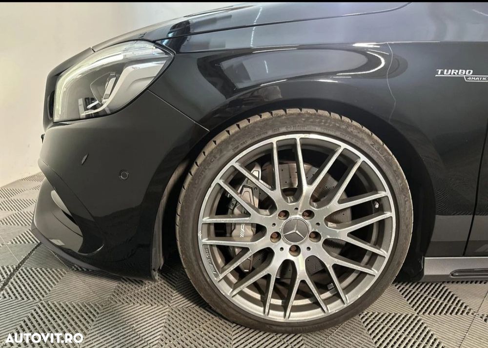 Mercedes-Benz A 45 AMG 4Matic AMG Speedshift 7G-DCT - 17
