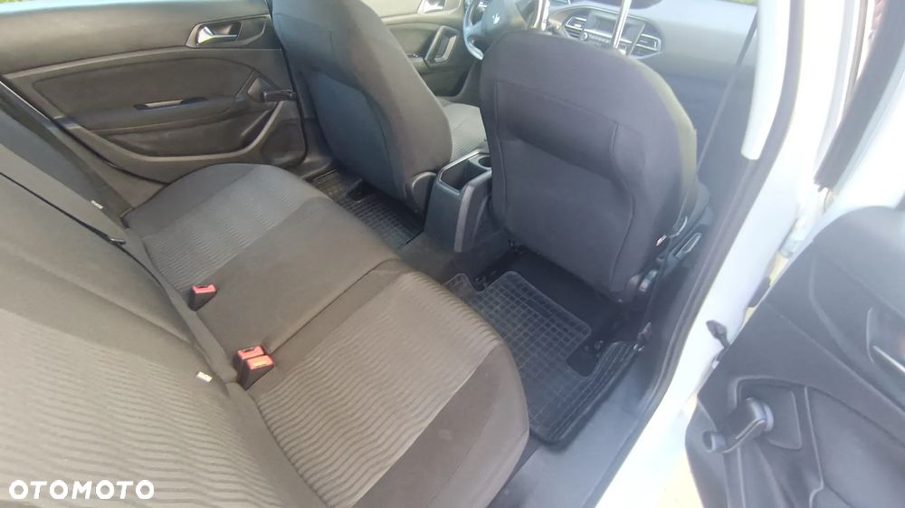 Peugeot 308 HDi FAP 92 Access - 11