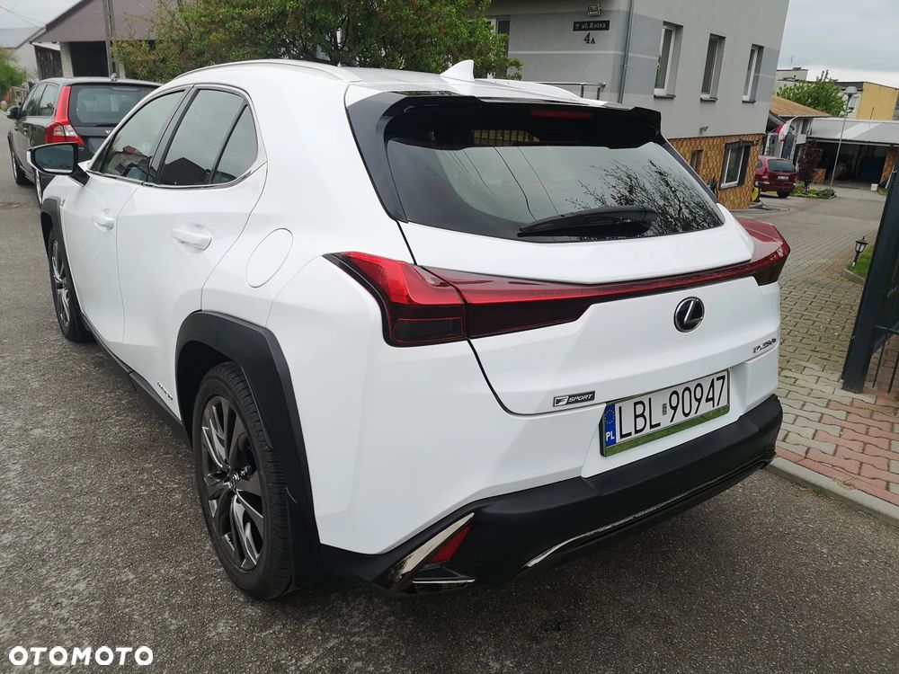 Lexus UX - 7