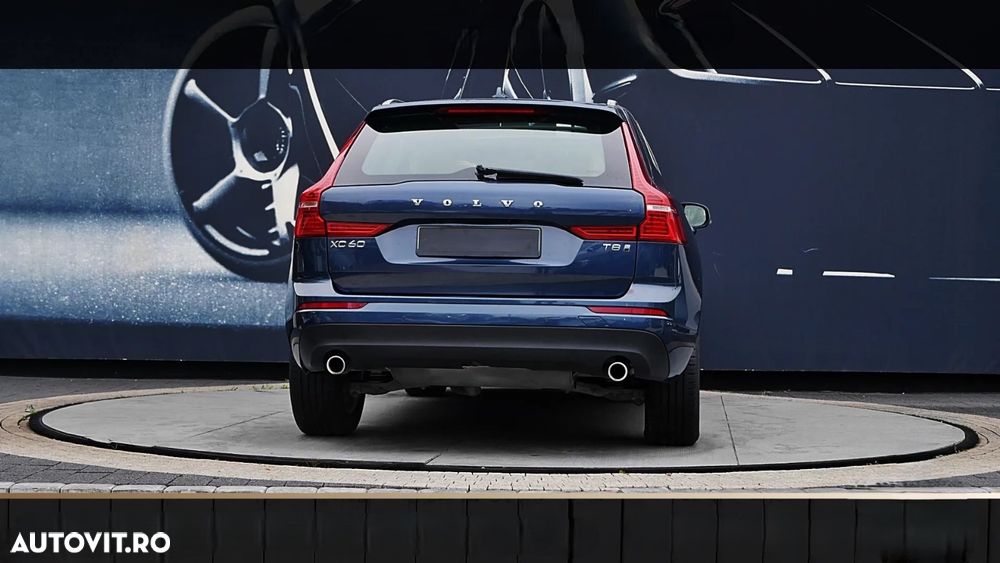 Volvo XC 60 T8 Twin Engine AWD Momentum Pro - 11