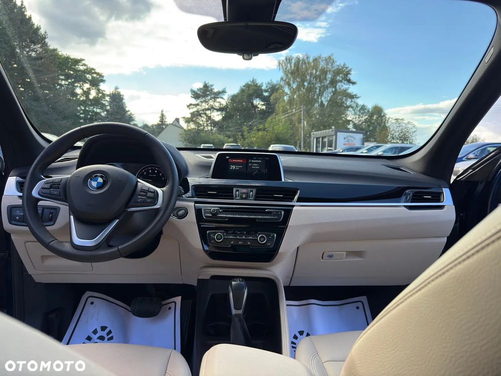 BMW X1 xDrive25i Advantage - 24