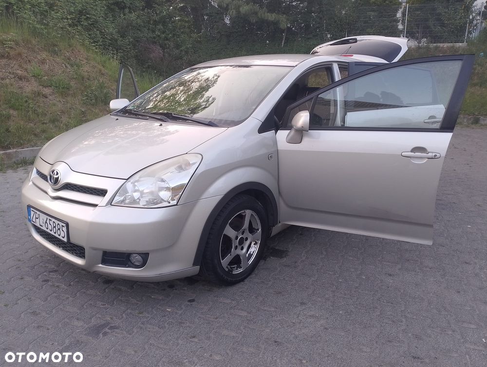 Toyota Corolla Verso 1.8 Gold + 7os MM - 9