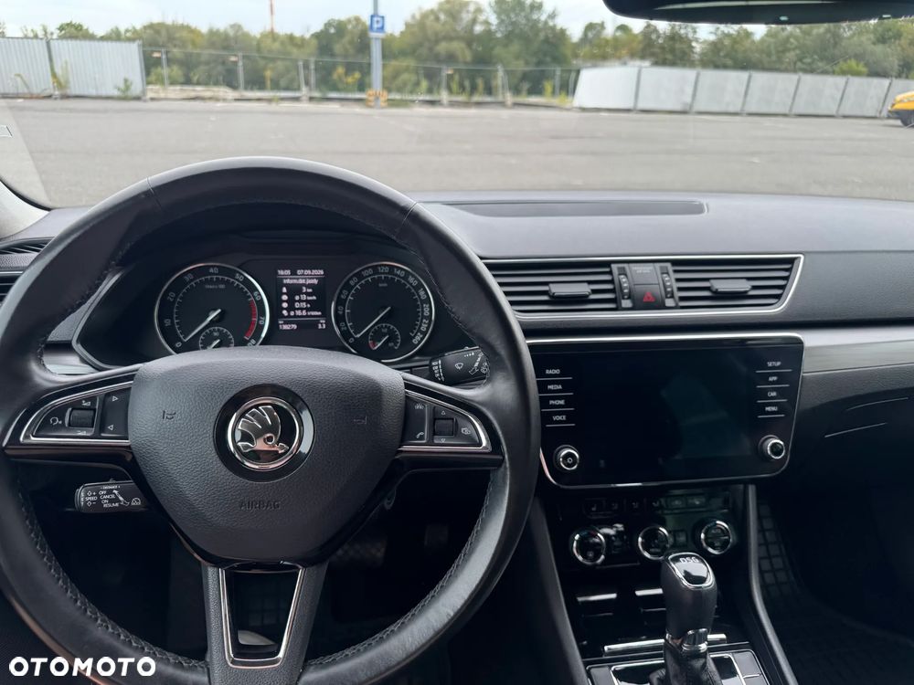 Skoda Superb 1.8 TSI DSG Style - 9