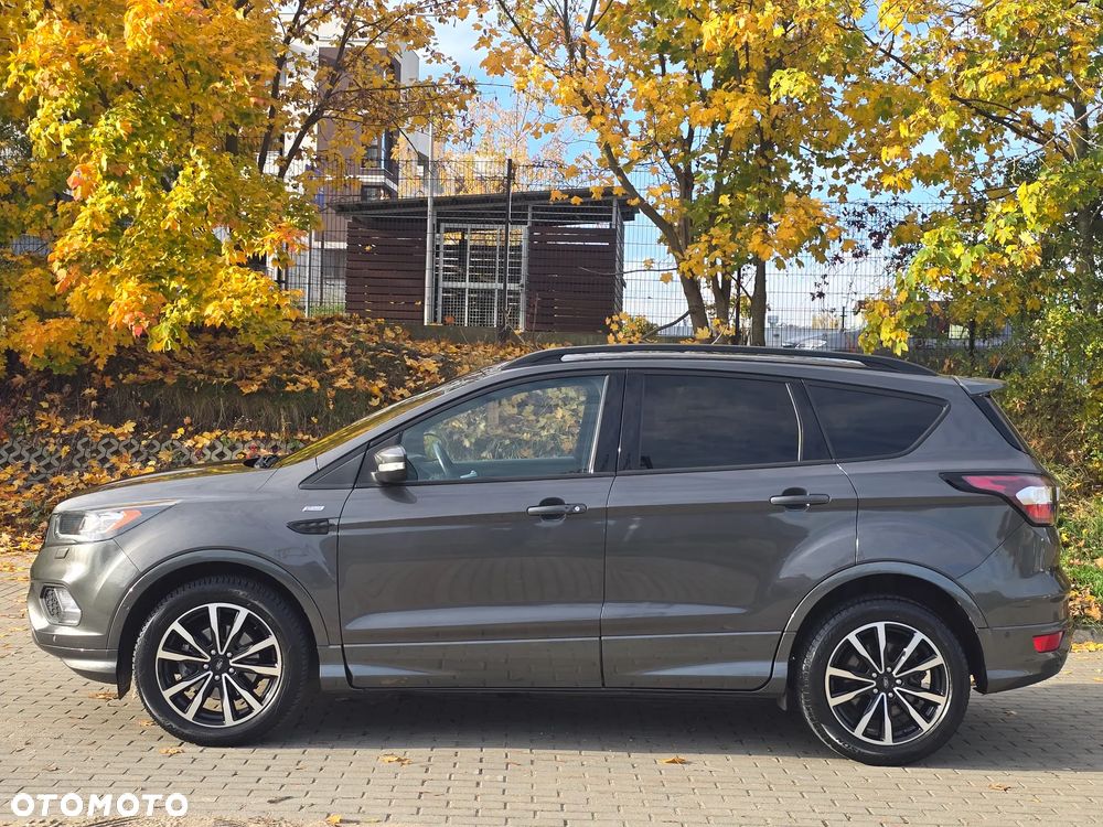 Ford Kuga 1.5 EcoBoost 2x4 ST-Line - 11