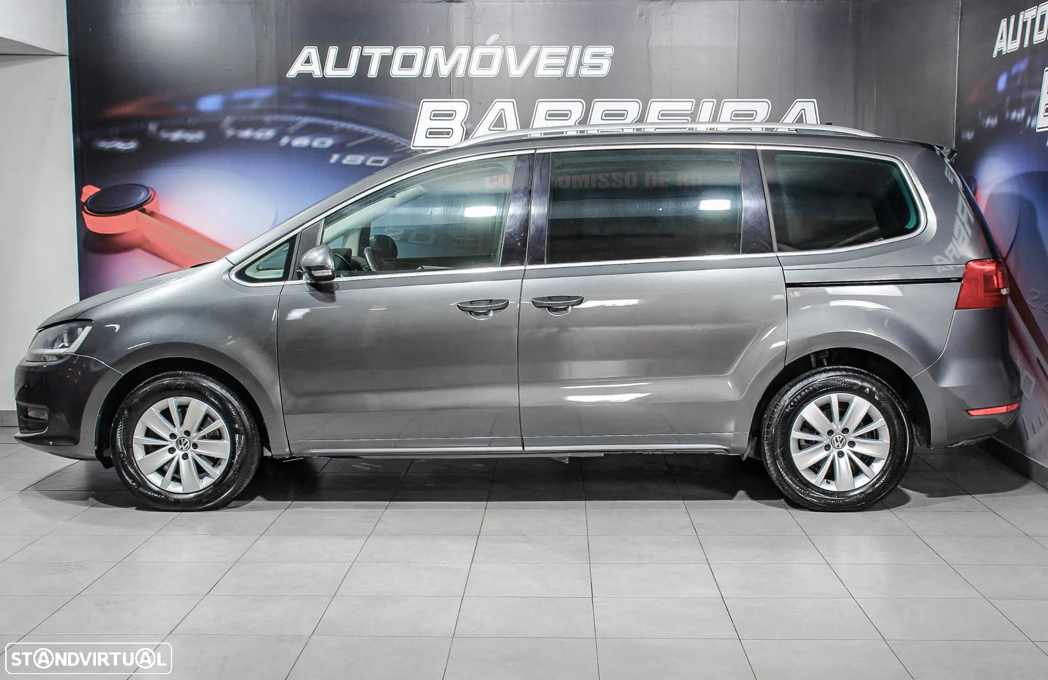 VW Sharan 2.0 TDI Confortline - 11