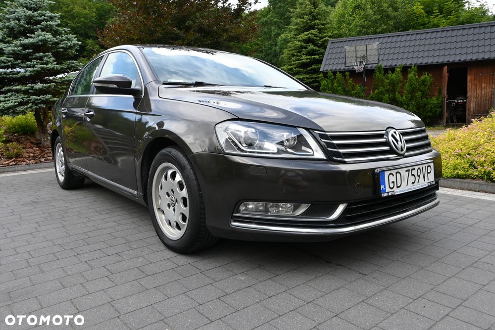 Volkswagen Passat 2.0 TDI Highline - 11