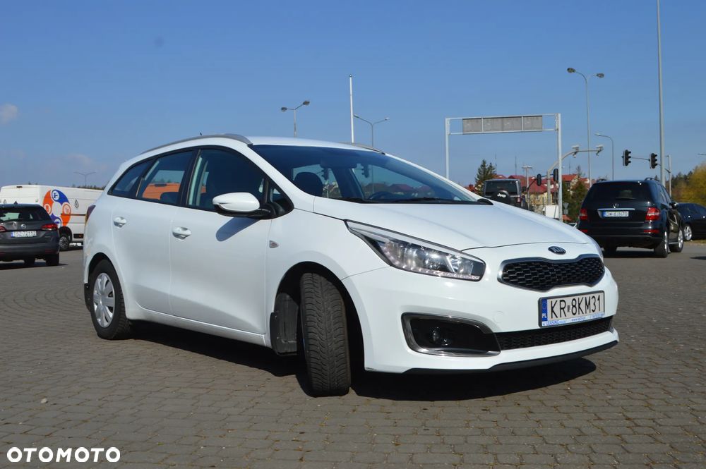 Kia Ceed - 3