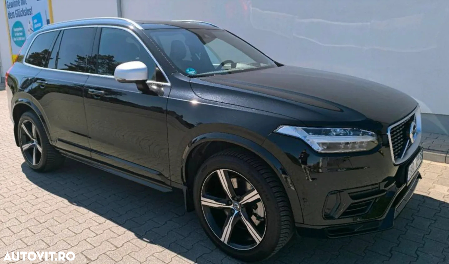 Volvo XC 90 - 9