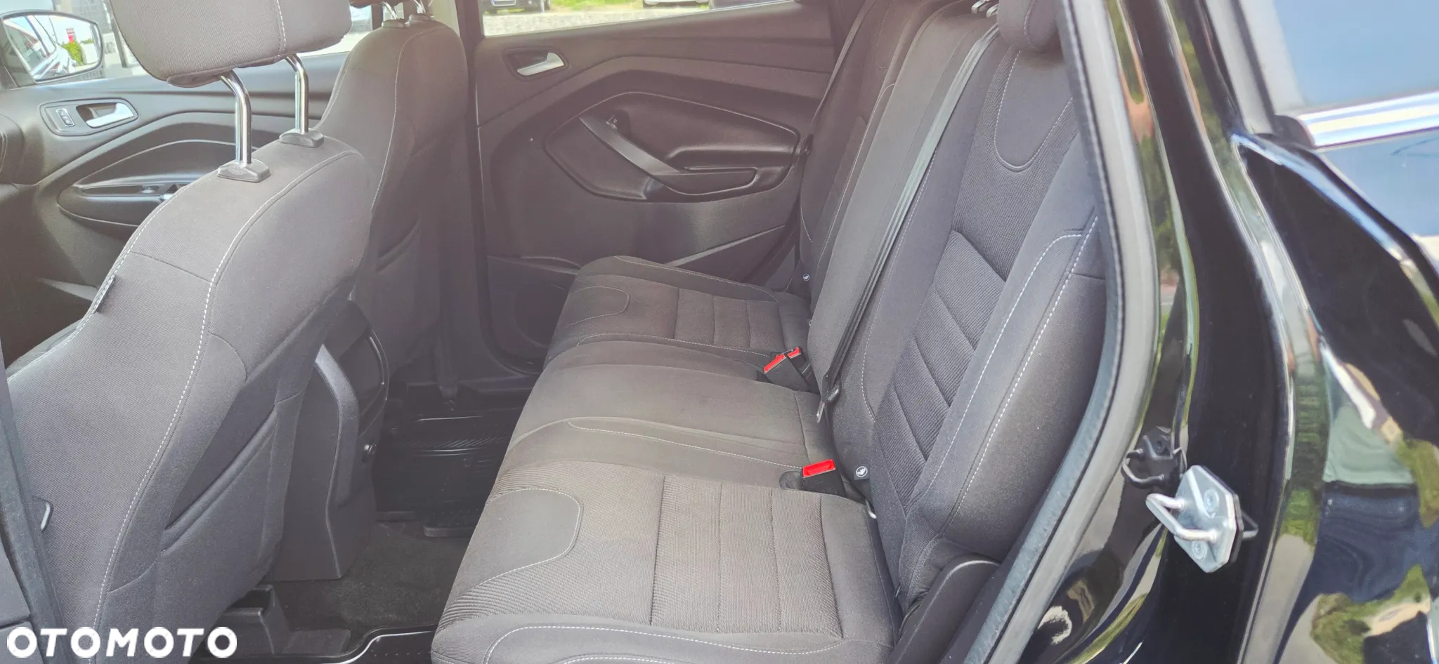 Ford Kuga 1.6 EcoBoost 2x4 Titanium - 28