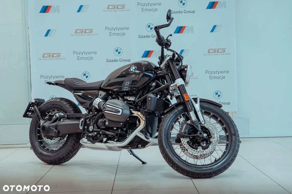 BMW R - 1