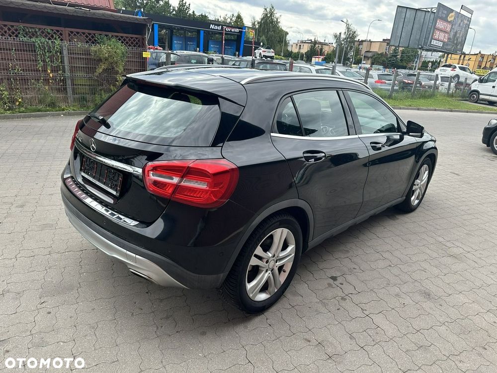 Mercedes-Benz GLA - 6