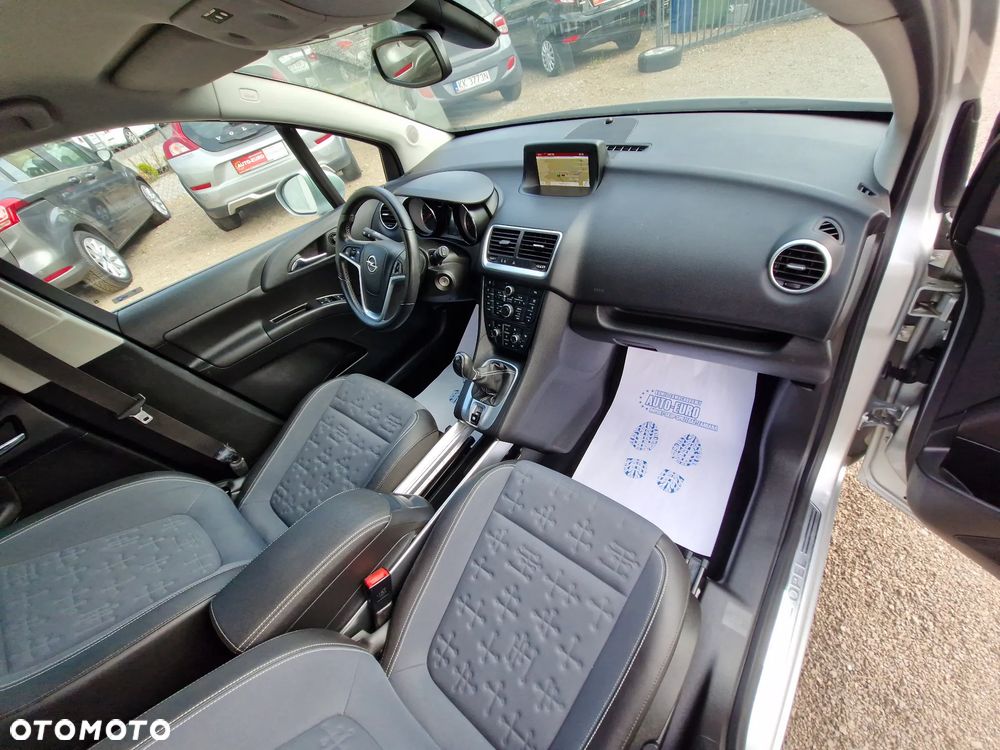 Opel Meriva 1.4 T Cosmo - 24