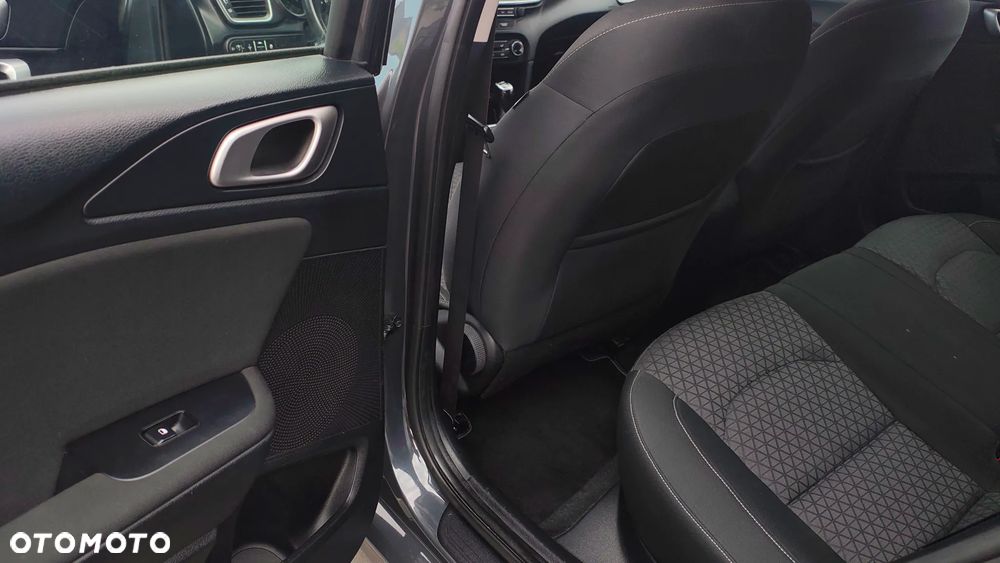 Kia Ceed 1.4 L - 29
