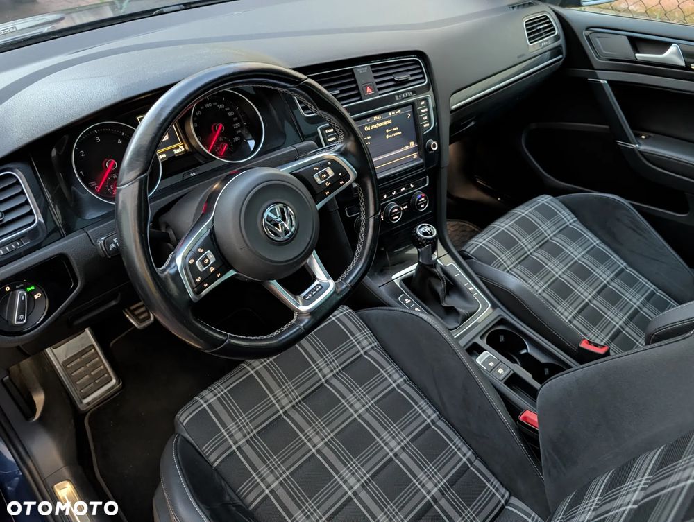 Volkswagen Golf 2.0 TDI BMT GTD - 18