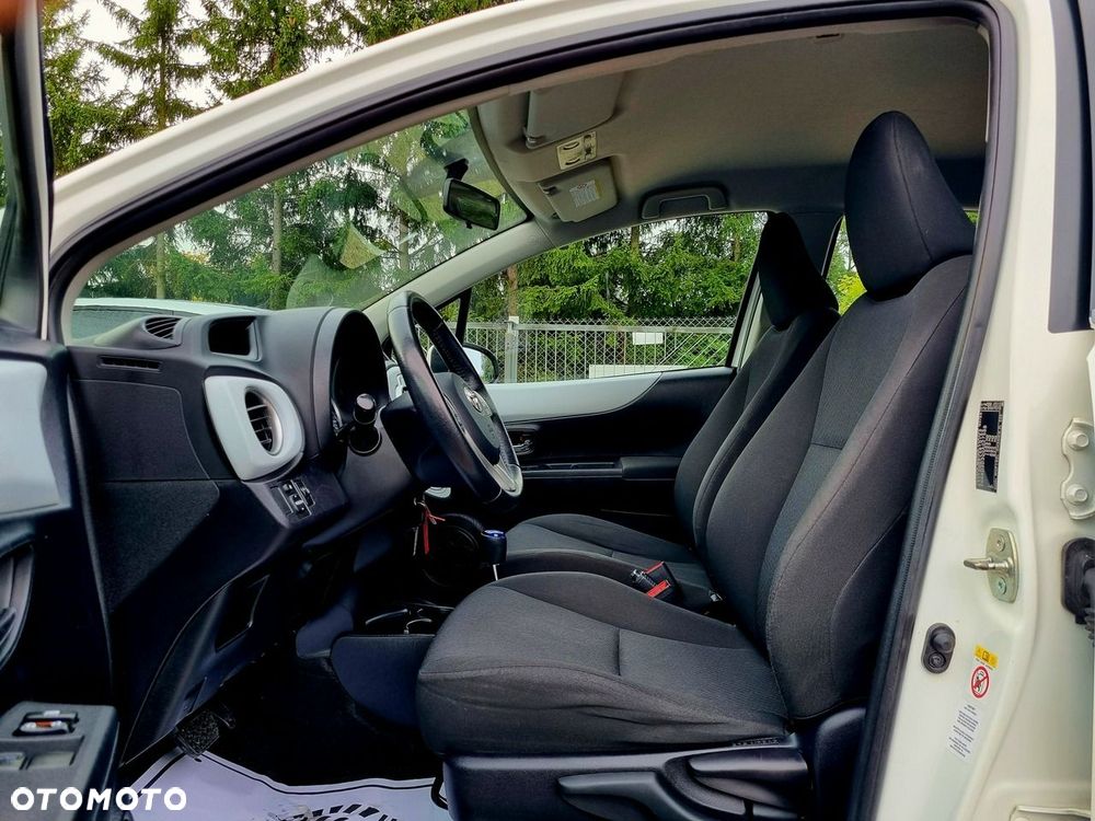 Toyota Yaris 1.5 VVT-i Selection - 9