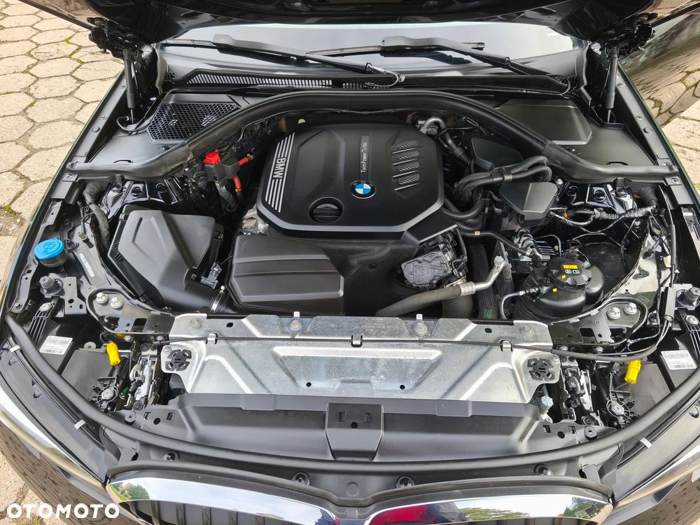 BMW Seria 3 318d Edition Luxury Line Purity - 22