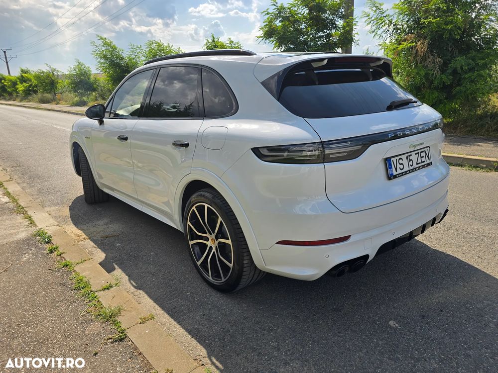 Porsche Cayenne Standard - 4