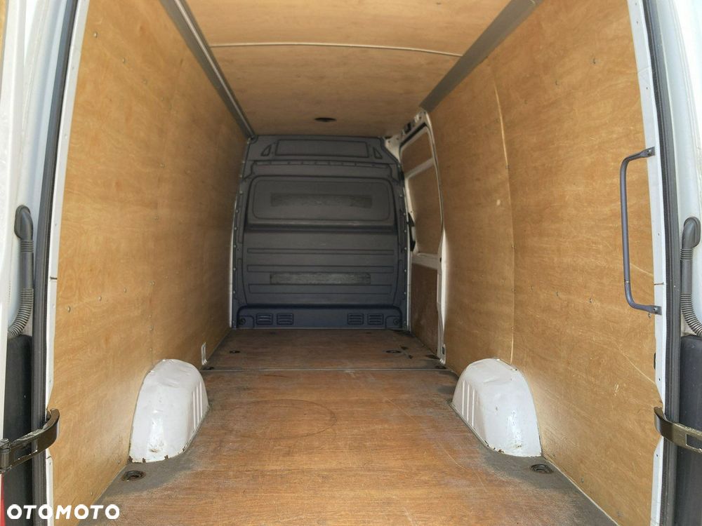 Mercedes-Benz Sprinter - 11