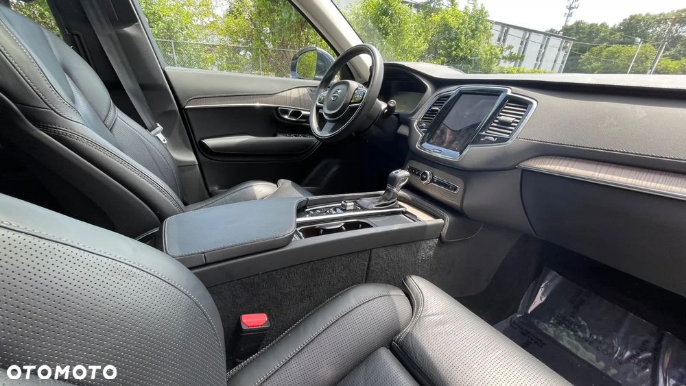 Volvo XC 90 - 31