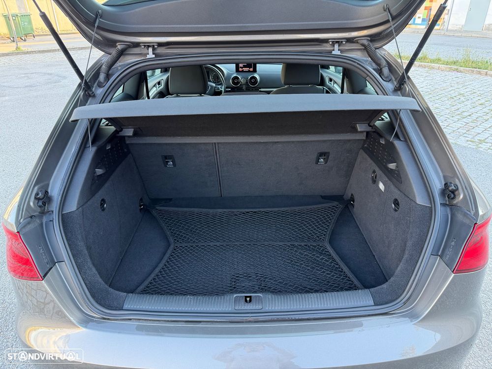 Audi A3 1.6 TDI DPF Ambiente - 15