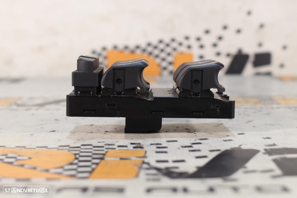 Botões / Comandos / Interruptorres Dos Vidros Audi A3 (8V1, 8Vk)  8V09 - 4